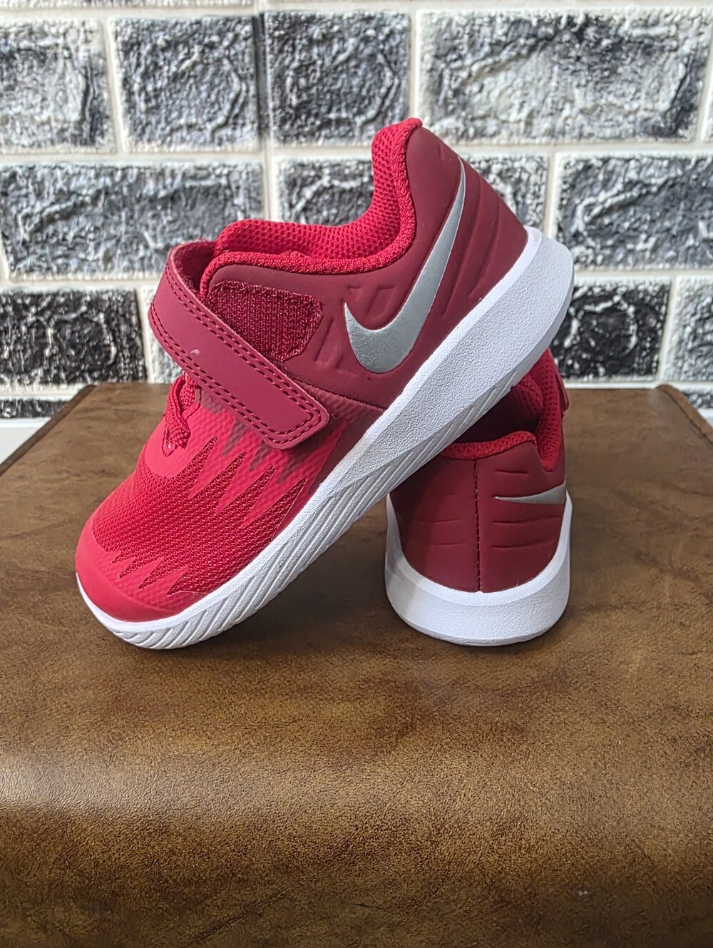 Nike Star Runner Toddler Red Athletic Shoes Size 8C